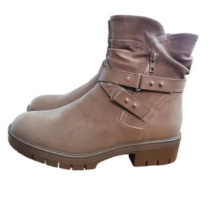 New Maurices Arya studded moto boots size 11 taupe